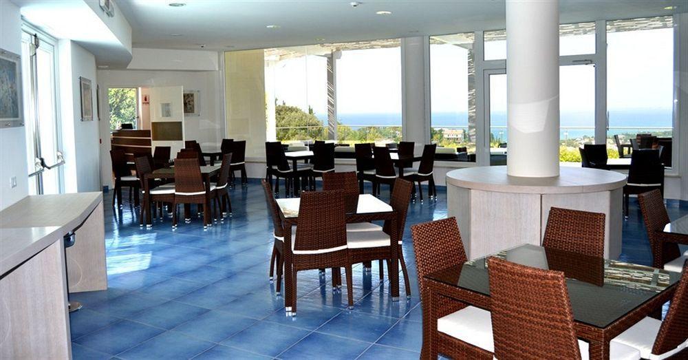 Moresco Park Hotel Sperlonga Ngoại thất bức ảnh